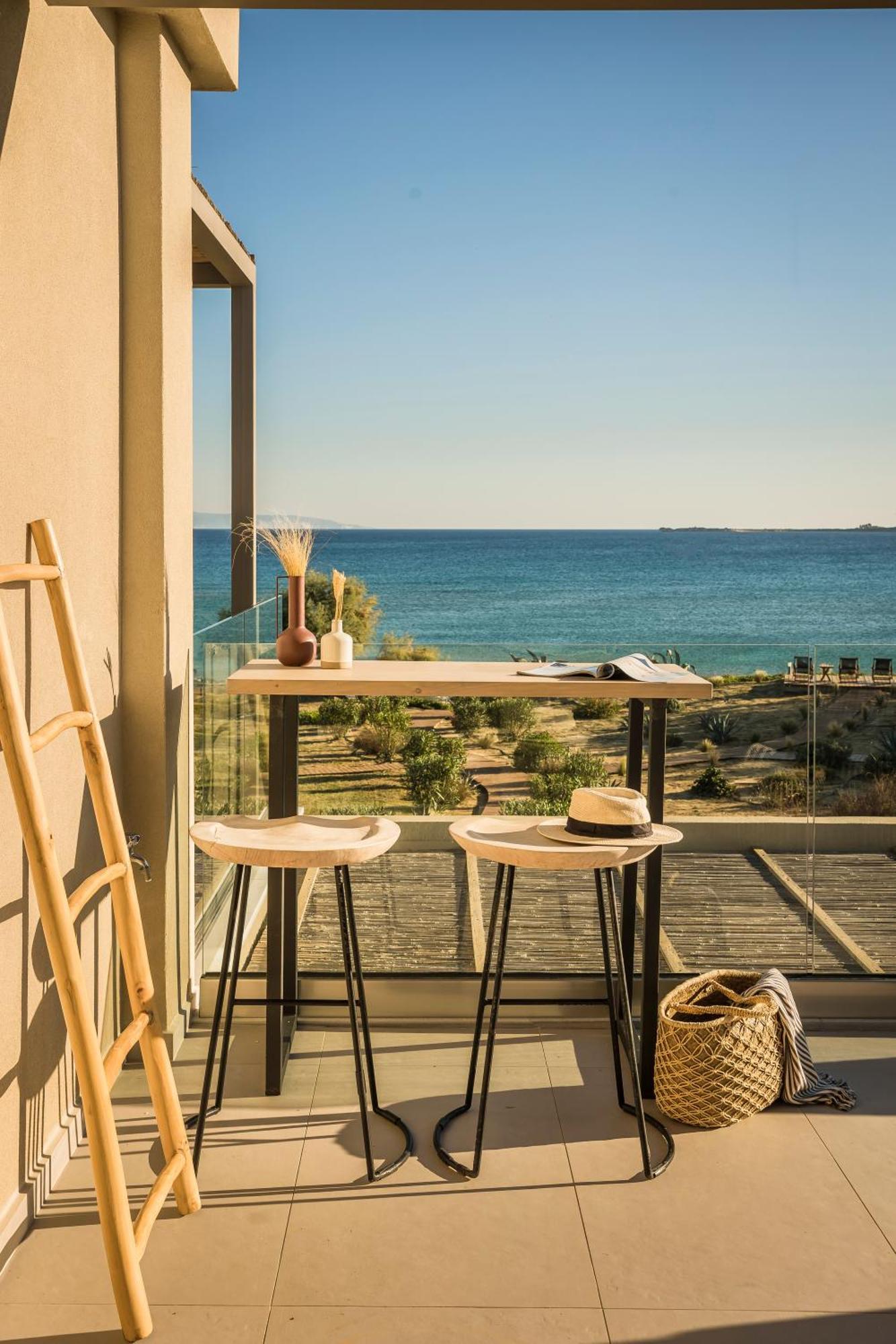 Grand Blue Beach Residences Lixouri Bagian luar foto