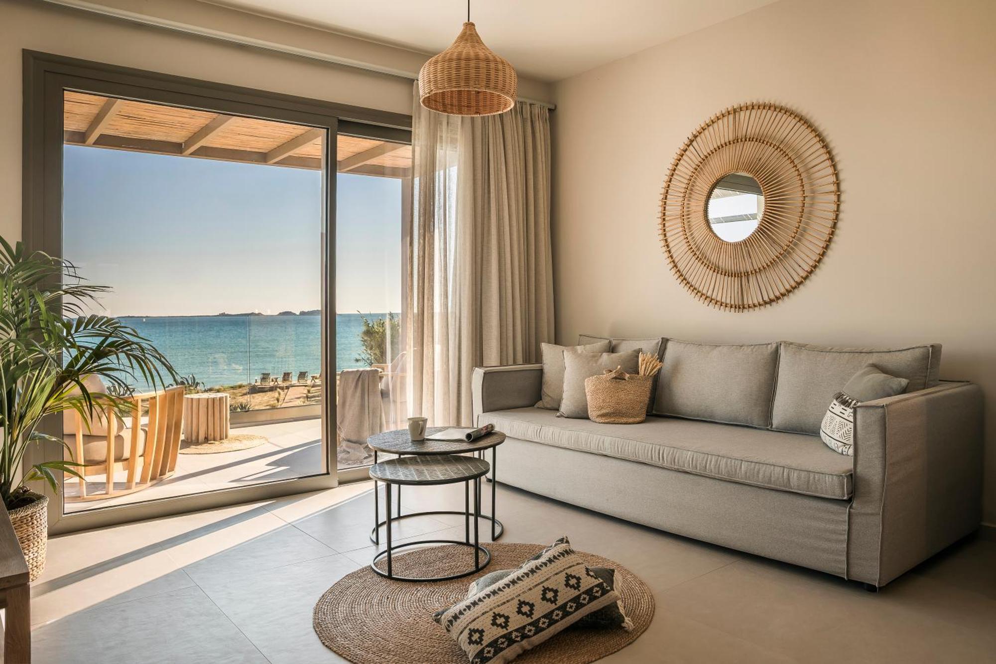 Grand Blue Beach Residences Lixouri Bagian luar foto